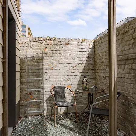 Huswell - Cosy Two Bedroom In *