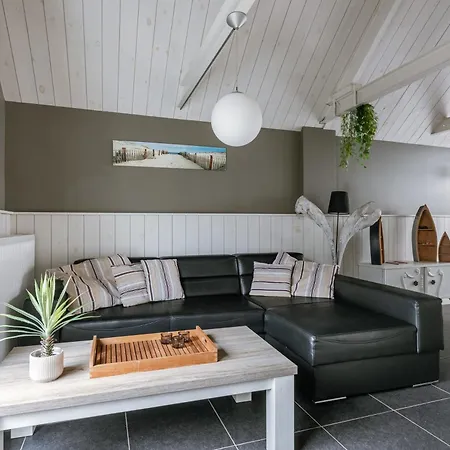Huswell - Cosy Two Bedroom In *